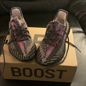 YEEZY BOOTS 350 V2  Size 9